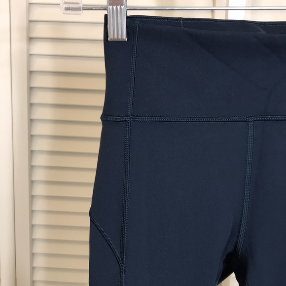 Lululemon In Movement Crop Everlux 19" Nocturnal Teal Size 4 - Picture 10 of 16